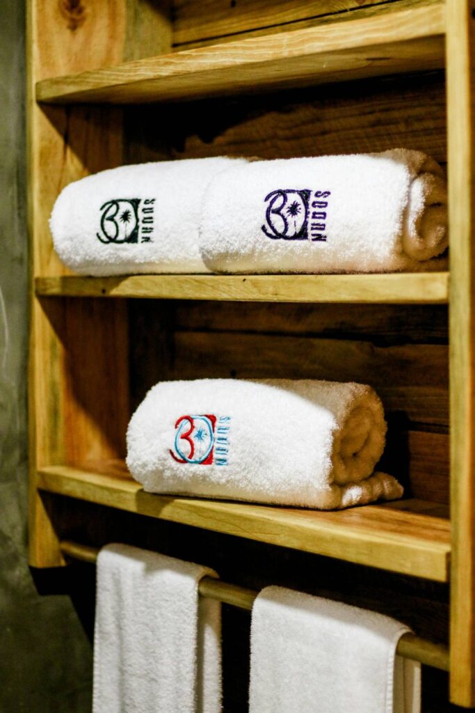 logo on towels mfclothing